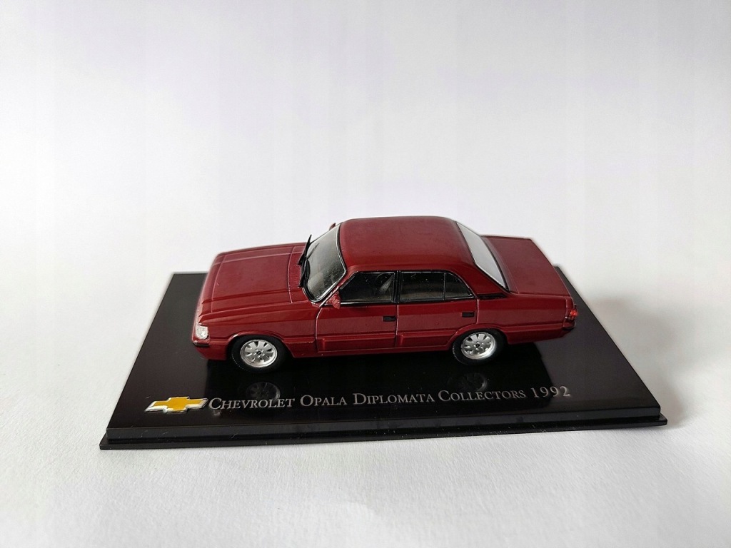 Model kolekcjonerski Chevrolet Opala Diplomata Collectors 1992 Salvat BRAZYLIA 1:43 (Wada )