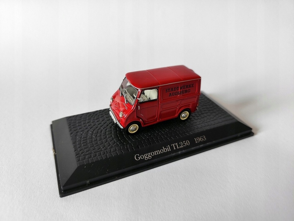 Model kolekcjonerski GOGGOMOBIL TL250 1963 Augsburg Atlas 1:43 ( Uszkodzona gablotka )