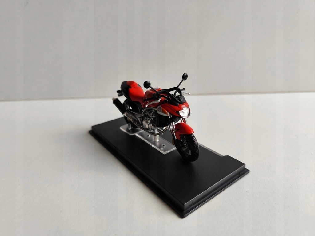Model kolekcjonerski Cagiva V Raptor 1000 Motor Motocykl ixo/Altaya 1:24 Model kolekcjonerski Cagiva V Raptor 1000 Motor Motocykl ixo/Altaya 1:24