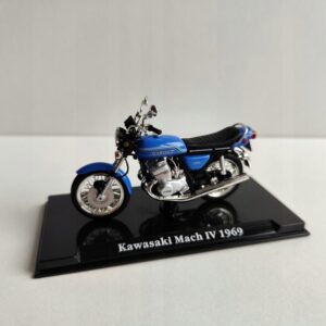 Model kolekcjonerski Kawasaki Mach IV 1969 Motocykl Motor Atlas 1:24 Model kolekcjonerski Kawasaki Mach IV 1969 Motocykl Motor Atlas 1:24