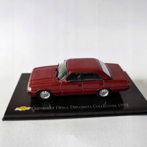 Model kolekcjonerski Chevrolet Opala Diplomata Collectors 1992 Salvat BRAZYLIA 1:43 (Wada )