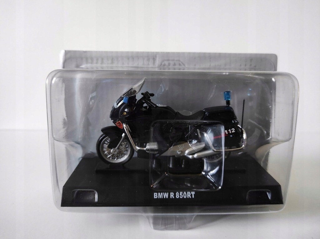 Model kolekcjonerski BMW R 850 RT Carabinieri 1:24 Model kolekcjonerski BMW R 850 RT Carabinieri 1:24