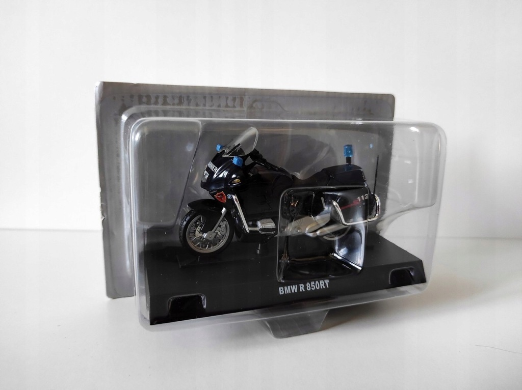 Model kolekcjonerski BMW R 850 RT Carabinieri 1:24 Model kolekcjonerski BMW R 850 RT Carabinieri 1:24