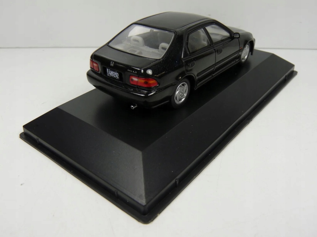 Model kolekcjonerski Honda Civic V LX ( 1993 ) SALVAT 1:43 Model kolekcjonerski Honda Civic V LX ( 1993 ) SALVAT 1:43