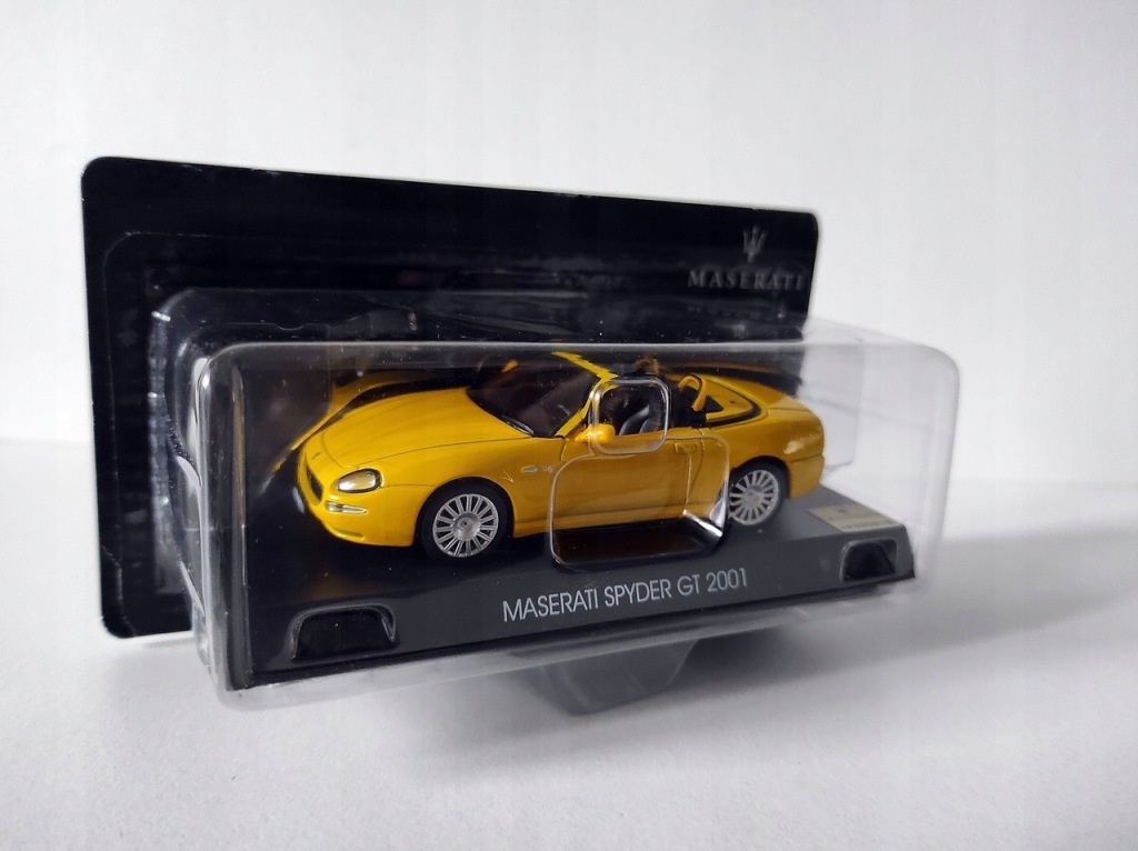 Model kolekcjonerski MASERATI SPYDER GT 2001 1:43 Model kolekcjonerski MASERATI SPYDER GT 2001 1:43