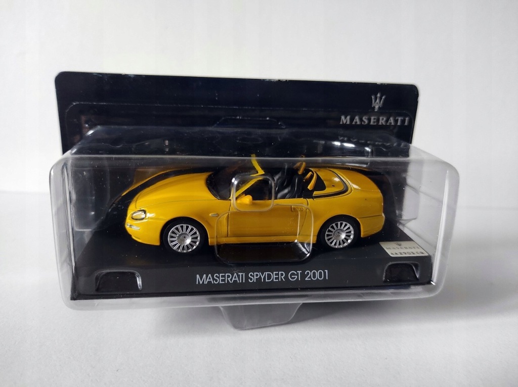 Model kolekcjonerski MASERATI SPYDER GT 2001 1:43 Model kolekcjonerski MASERATI SPYDER GT 2001 1:43
