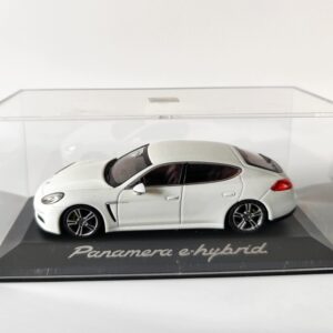 Model kolekcjonerski Porsche Panamera E-Hybrid Minichamps 1:43
