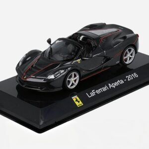 Model kolekcjonerski Ferrari LaFerrari Aperta - 2016 + Gablotka SALVAT 1:43