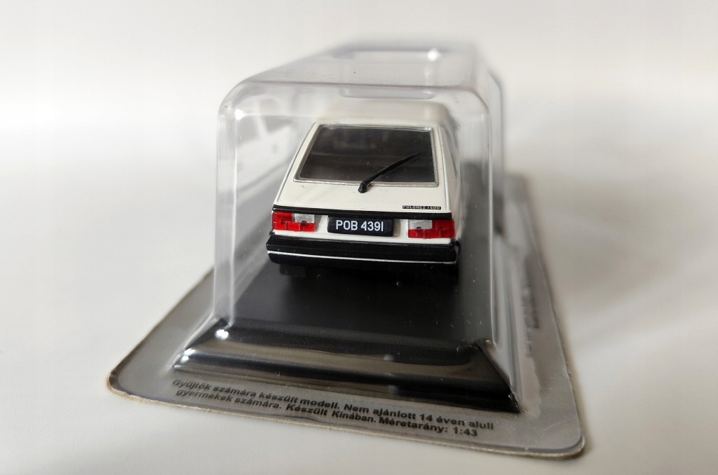 Model kolekcjonerski FSO Polonez 1500 Legendarne samochody DEAGOSTINI kultowe auta PRL 1:43 Model kolekcjonerski FSO Polonez 1500 Legendarne samochody DEAGOSTINI kultowe auta PRL 1:43