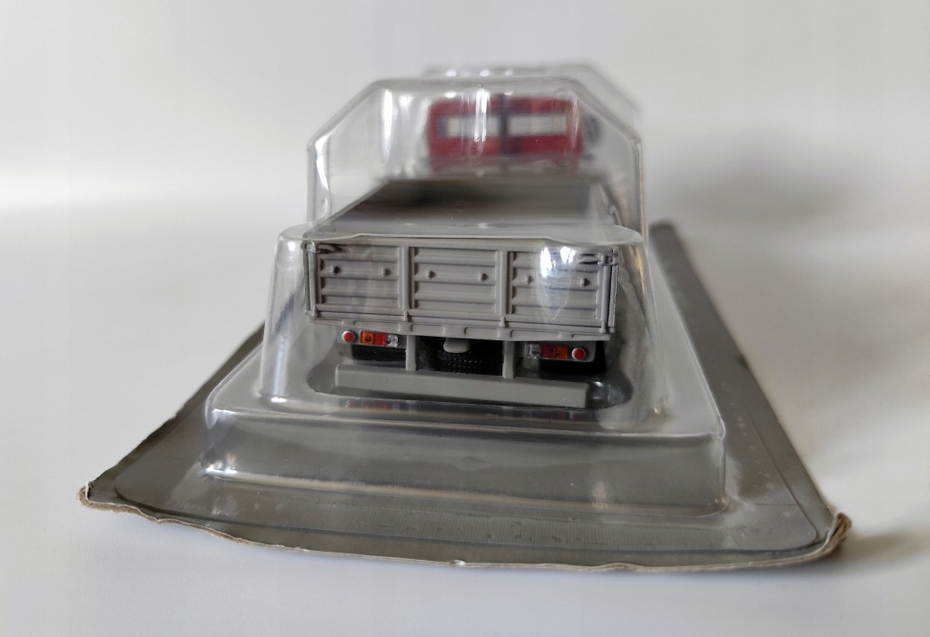Model kolekcjonerski STAR 200 Kultowe Ciężarówki PRL-u DeAgostini Gazetka Hu 1:43 Model kolekcjonerski STAR 200 Kultowe Ciężarówki PRL-u DeAgostini Gazetka Hu 1:43