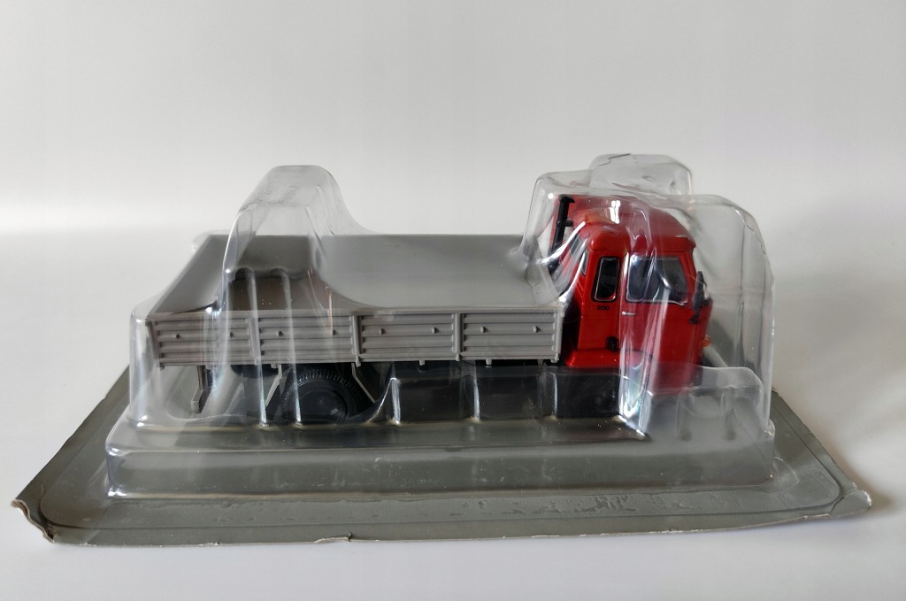 Model kolekcjonerski STAR 200 Kultowe Ciężarówki PRL-u DeAgostini Gazetka Hu 1:43 Model kolekcjonerski STAR 200 Kultowe Ciężarówki PRL-u DeAgostini Gazetka Hu 1:43