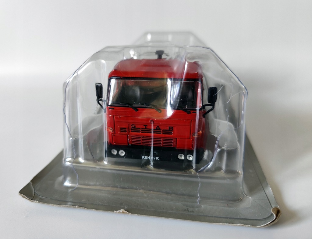 Model kolekcjonerski STAR 200 Kultowe Ciężarówki PRL-u DeAgostini Gazetka Hu 1:43 Model kolekcjonerski STAR 200 Kultowe Ciężarówki PRL-u DeAgostini Gazetka Hu 1:43