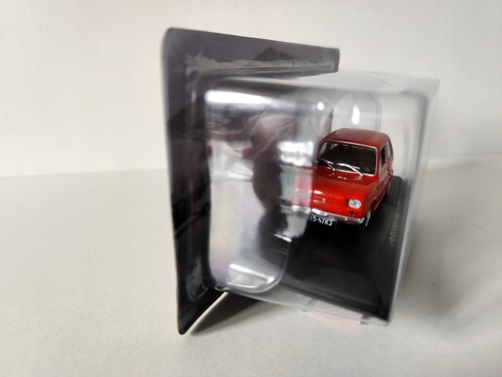 Model kolekcjonerski Polski Fiat 126p Kultowe Maluchy NR 1 Hachette 1:43 Model kolekcjonerski Polski Fiat 126p Kultowe Maluchy NR 1 Hachette 1:43